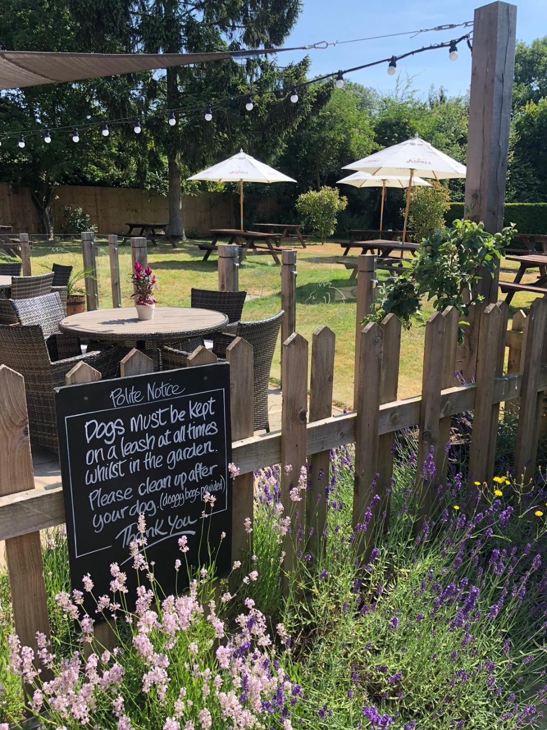 Dog-sign-in-garden-2018